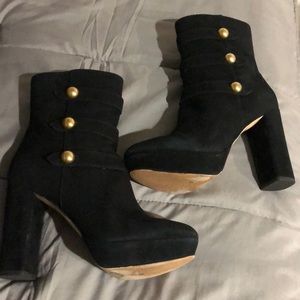 Michael Kors black suede &gold 8 platform booties